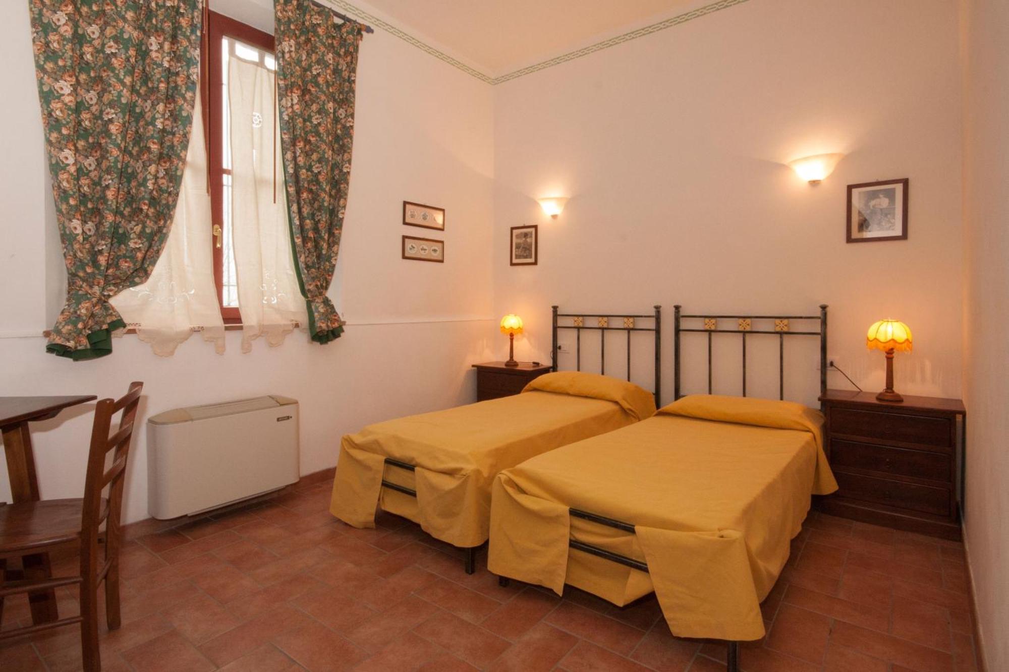 Casavacanze Vesta Isola d'Arbia Cameră foto
